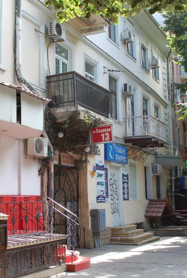 Садовая-Дерибасовская Apartment Odesa Exterior foto